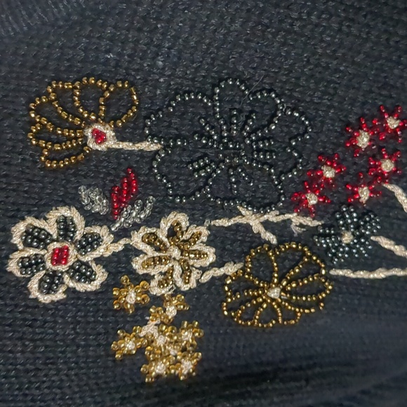 DRESS BARN* long sleeve beaded floral motif black cotton ramie sweater button fr - Picture 2 of 10